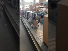 Explore la línea de producción de la fábrica de motocicletas y sea testigo de la exquisita artesanía de los trabajadores